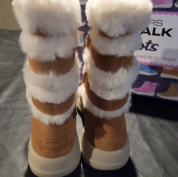 Skechers Go walk boots tan and sherpa - Picture 4 of 5
